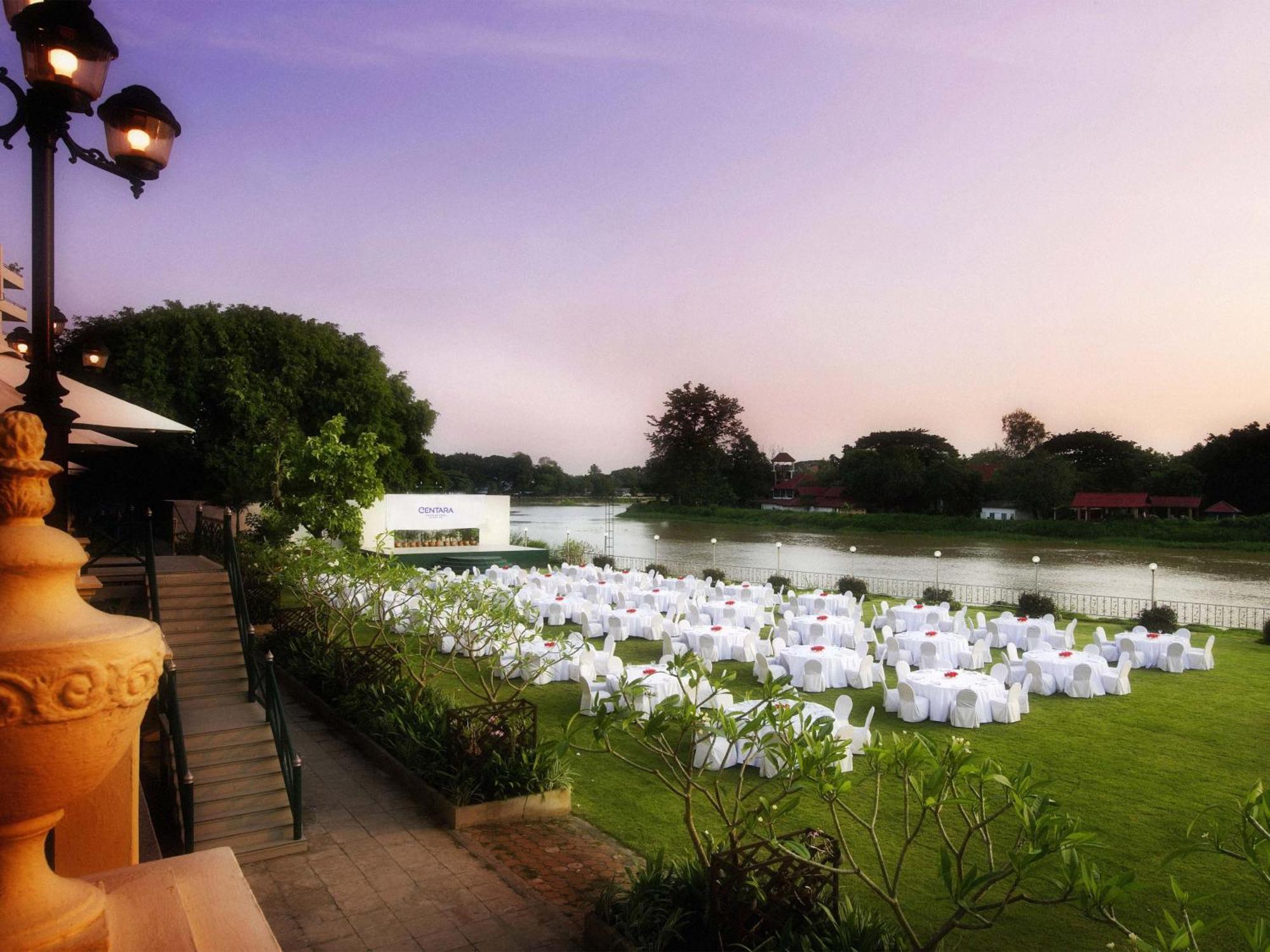 Centara Riverside Hotel Chiang Mai Exterior foto